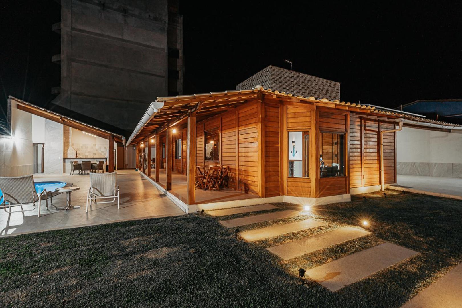 Casadecastelhanos, Quadra Do Mar De Castelhanos, 4 Suites Com Ar, Churrasqueira, Piscina, Hidromassagem, Cozinha Integrada Gourmet Ideal Para Familia E Amigos Аншиета Экстерьер фото