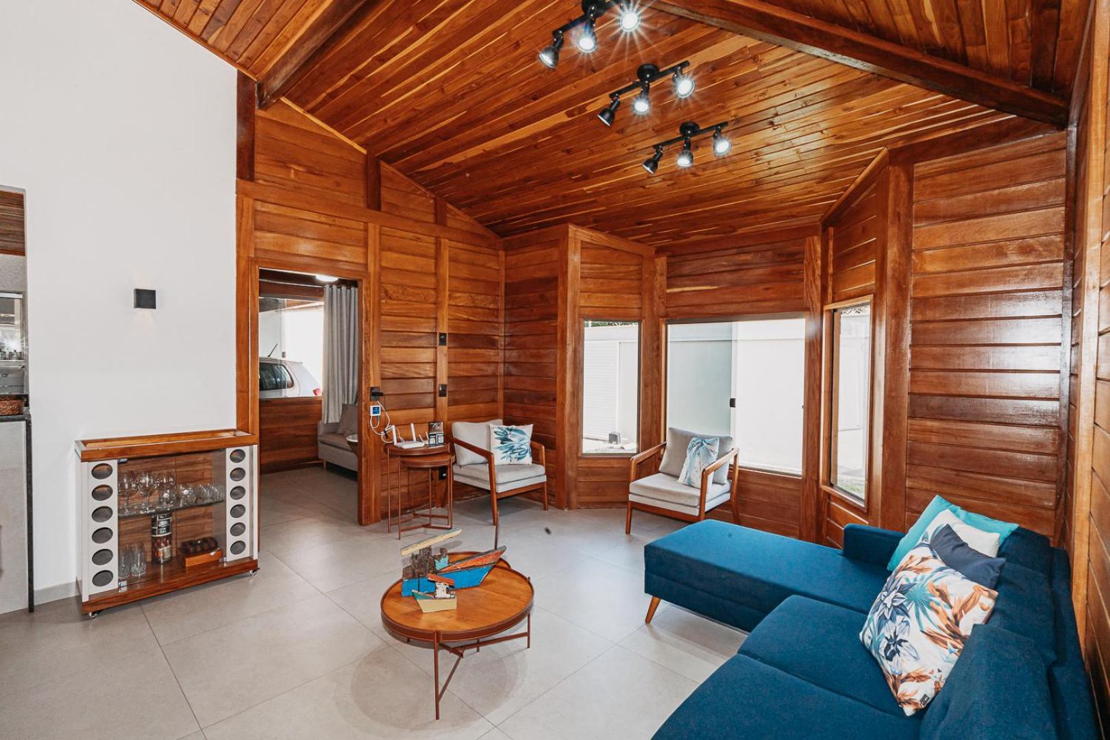 Casadecastelhanos, Quadra Do Mar De Castelhanos, 4 Suites Com Ar, Churrasqueira, Piscina, Hidromassagem, Cozinha Integrada Gourmet Ideal Para Familia E Amigos Аншиета Экстерьер фото