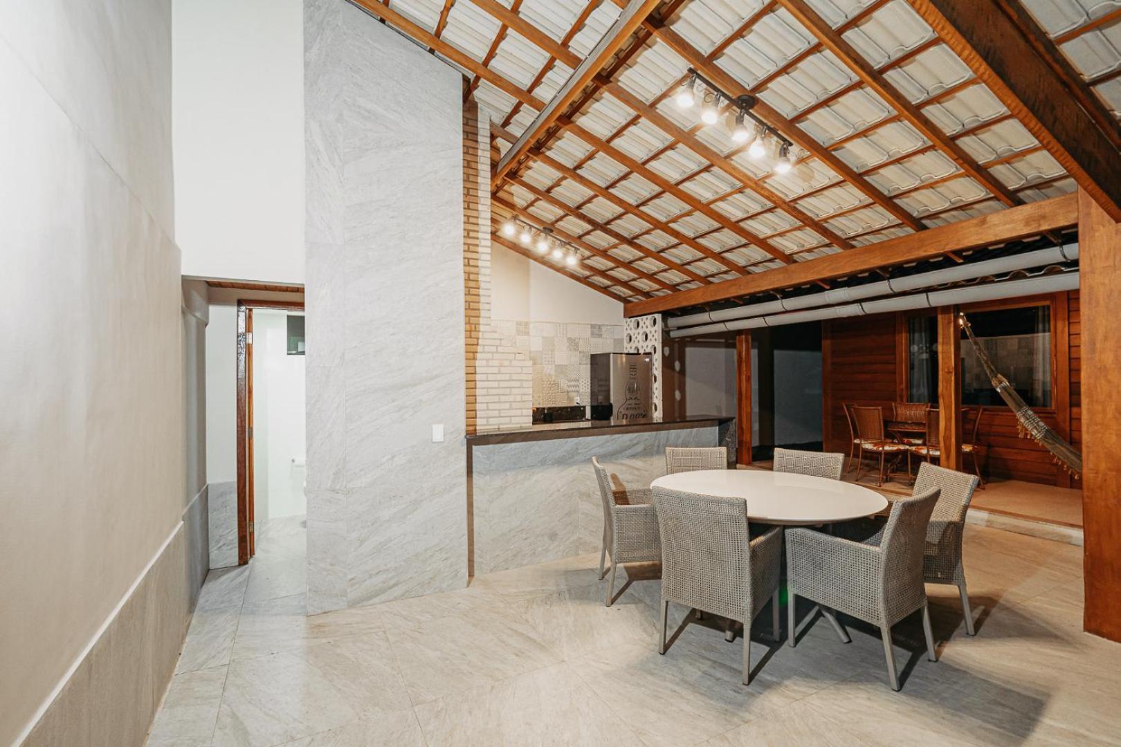 Casadecastelhanos, Quadra Do Mar De Castelhanos, 4 Suites Com Ar, Churrasqueira, Piscina, Hidromassagem, Cozinha Integrada Gourmet Ideal Para Familia E Amigos Аншиета Экстерьер фото