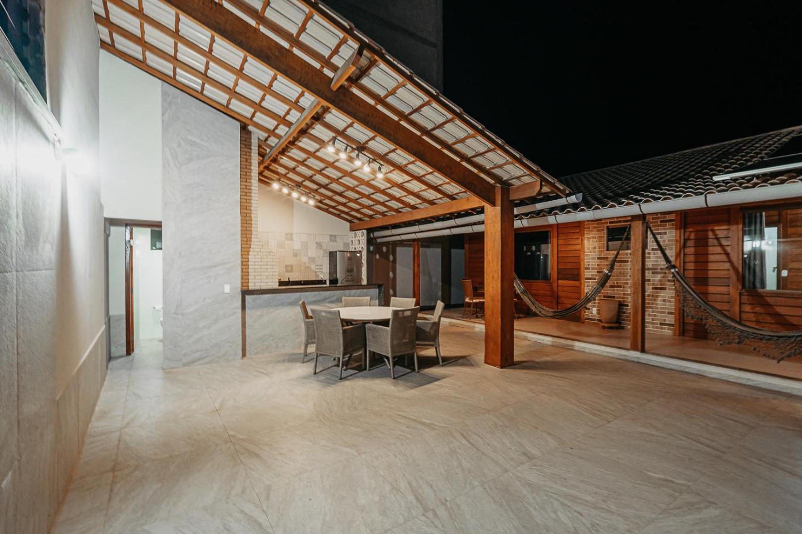 Casadecastelhanos, Quadra Do Mar De Castelhanos, 4 Suites Com Ar, Churrasqueira, Piscina, Hidromassagem, Cozinha Integrada Gourmet Ideal Para Familia E Amigos Аншиета Экстерьер фото