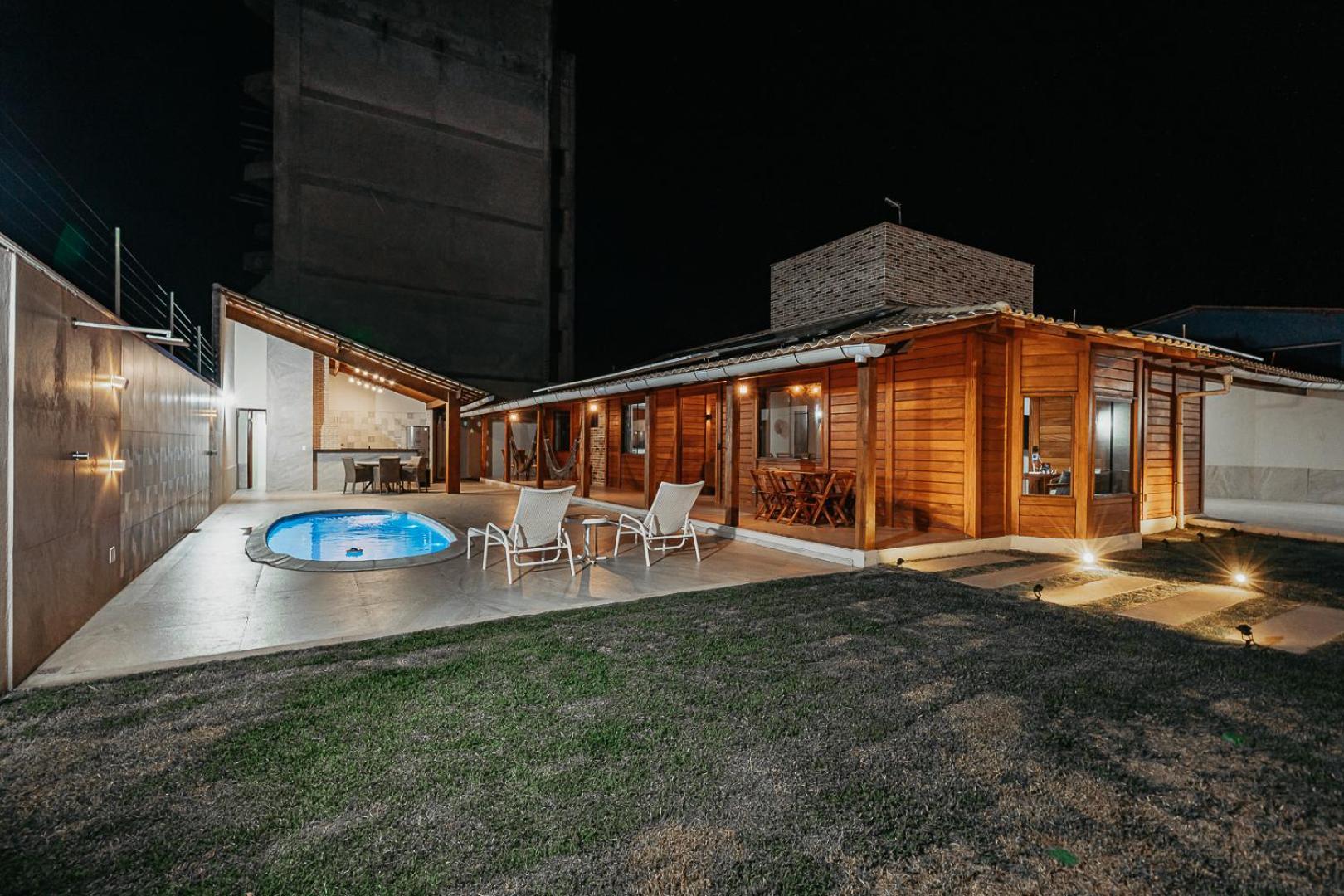 Casadecastelhanos, Quadra Do Mar De Castelhanos, 4 Suites Com Ar, Churrasqueira, Piscina, Hidromassagem, Cozinha Integrada Gourmet Ideal Para Familia E Amigos Аншиета Экстерьер фото