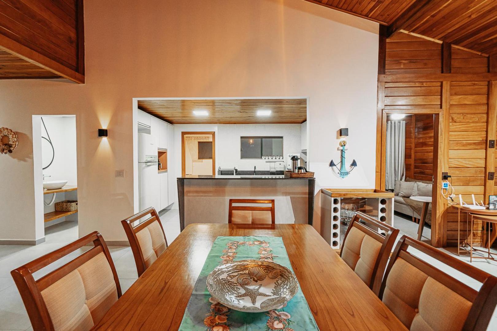 Casadecastelhanos, Quadra Do Mar De Castelhanos, 4 Suites Com Ar, Churrasqueira, Piscina, Hidromassagem, Cozinha Integrada Gourmet Ideal Para Familia E Amigos Аншиета Экстерьер фото