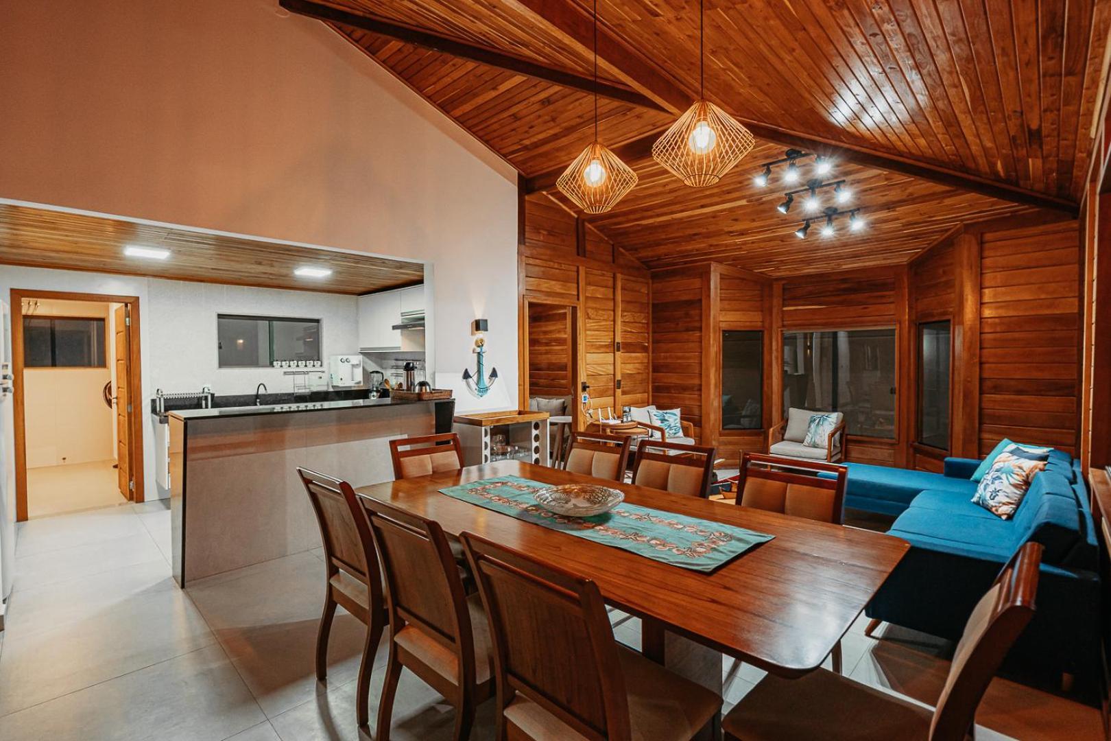 Casadecastelhanos, Quadra Do Mar De Castelhanos, 4 Suites Com Ar, Churrasqueira, Piscina, Hidromassagem, Cozinha Integrada Gourmet Ideal Para Familia E Amigos Аншиета Экстерьер фото