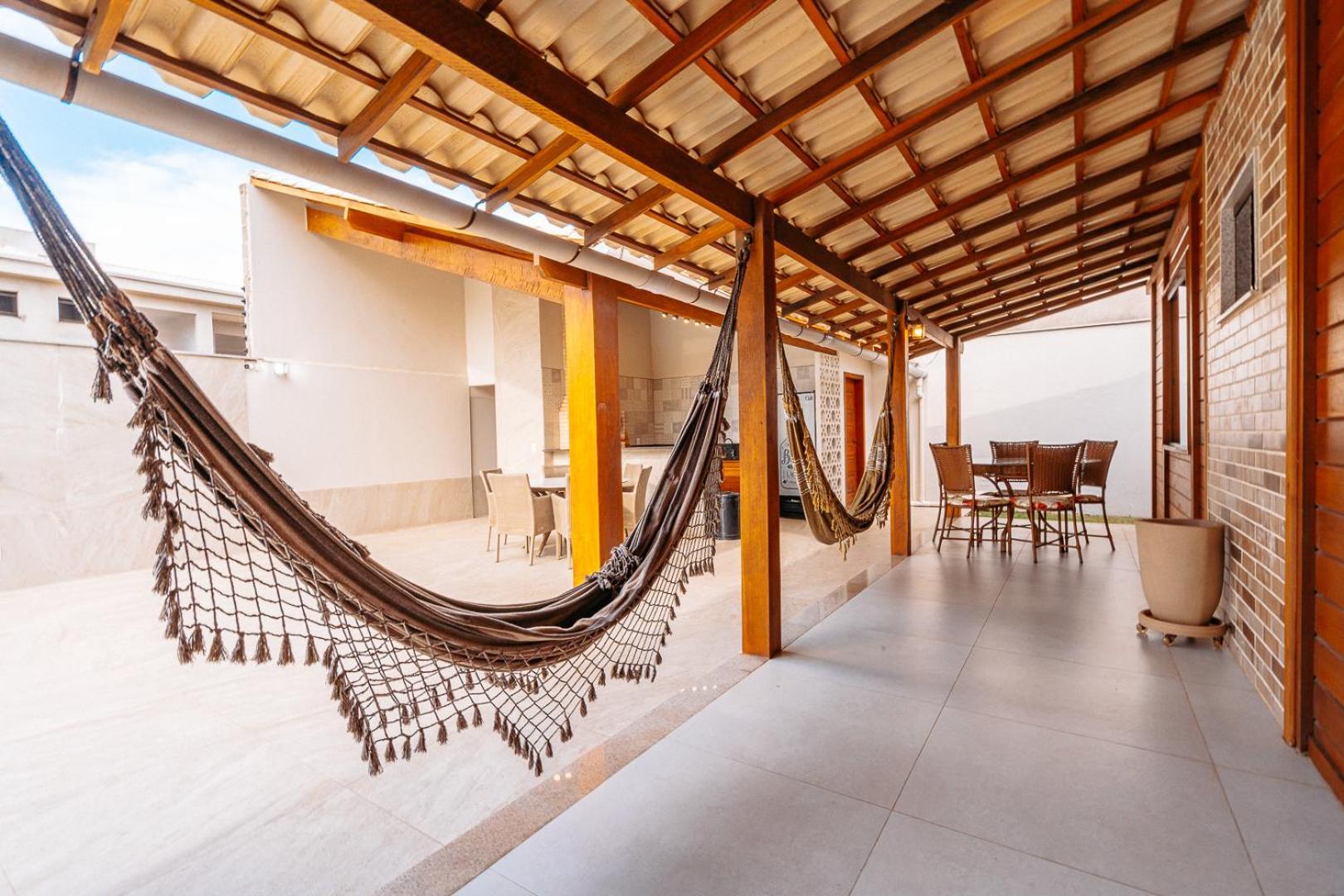 Casadecastelhanos, Quadra Do Mar De Castelhanos, 4 Suites Com Ar, Churrasqueira, Piscina, Hidromassagem, Cozinha Integrada Gourmet Ideal Para Familia E Amigos Аншиета Экстерьер фото