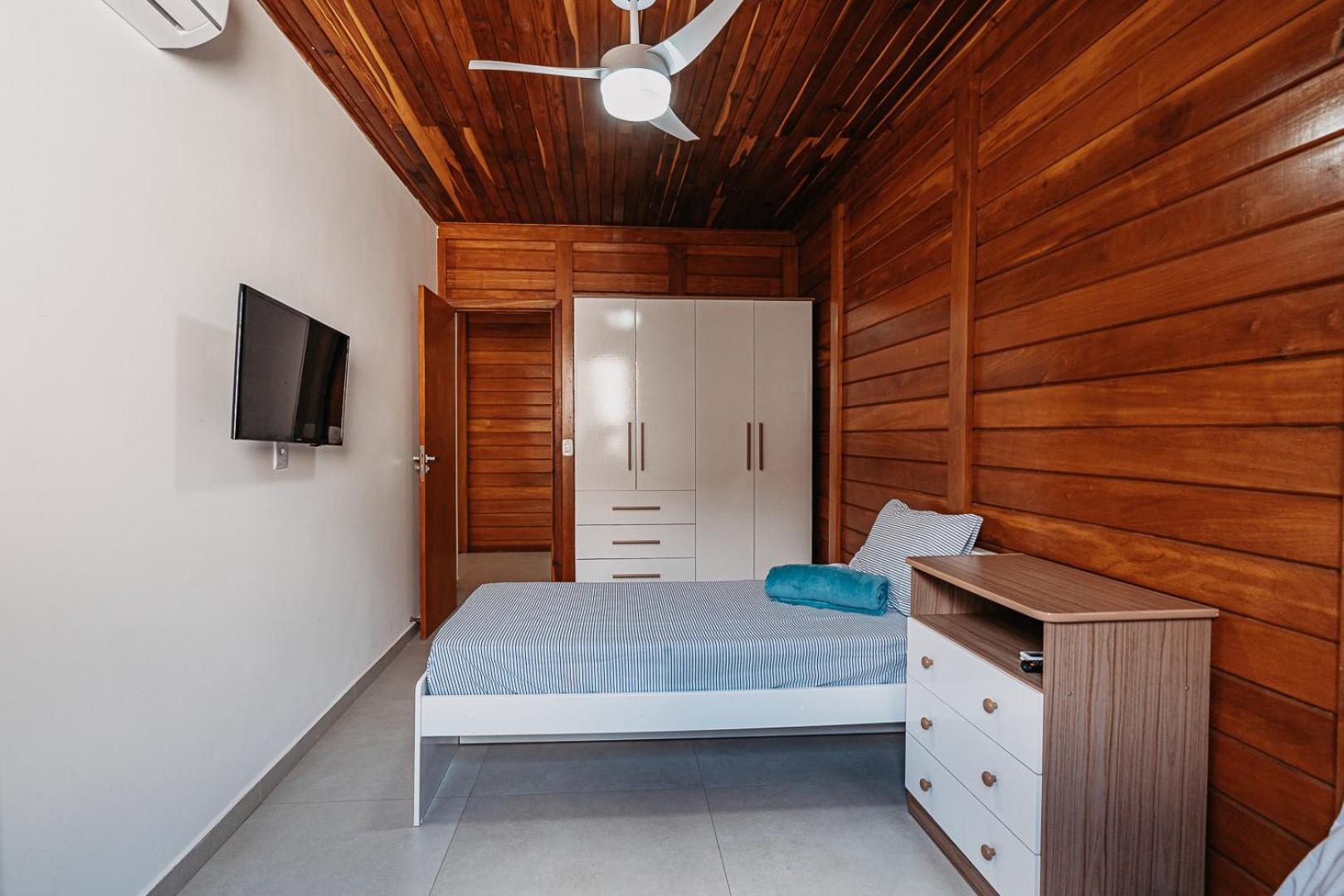 Casadecastelhanos, Quadra Do Mar De Castelhanos, 4 Suites Com Ar, Churrasqueira, Piscina, Hidromassagem, Cozinha Integrada Gourmet Ideal Para Familia E Amigos Аншиета Экстерьер фото
